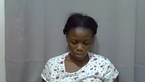 Snapshot of petite_melan chatting on 09/23/25, 07:55 petite_melan online show from 09/23/25, 07:55