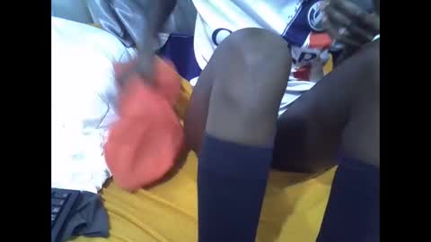 petite_melan online show from 01/15/26, 12:10