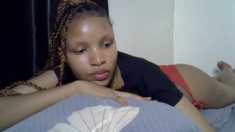 Snapshot of petite_melinda chatting on 07/18/26, 10:46 petite_melinda online show from 07/18/26, 10:46