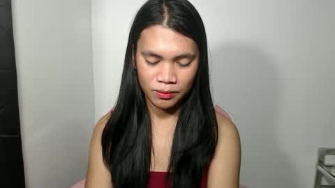 Snapshot of petite_pauline chatting on 02/25/26, 09:08 petite_pauline online show from 02/25/26, 09:08