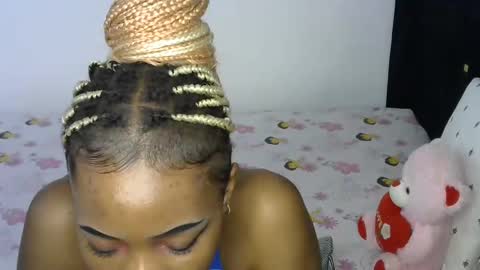 petite_princes online show from 12/04/24, 10:24