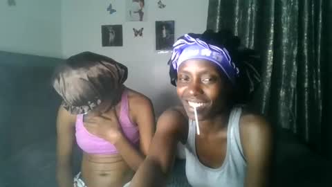 petite_queen69 online show from 06/21/26, 10:34