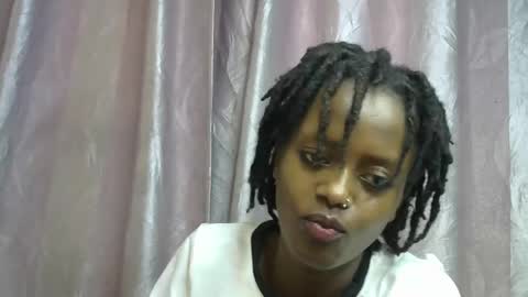 Snapshot of petite_star2 chatting on 01/12/26, 10:31 petite_star2 online show from 01/12/26, 10:31