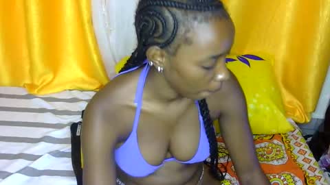 Snapshot of petite_tanya chatting on 12/24/24, 03:27 Tanya online show from 12/24/24, 03:27