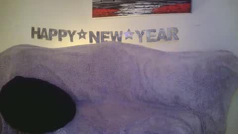 Snapshot of petite_treat_ chatting on 01/06/25, 06:25 petite treat online show from 01/06/25, 06:25