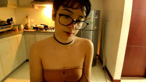 Lunna online show from 05/29/26, 04:43