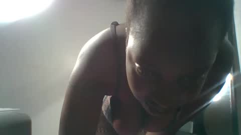 Snapshot of petiteebony6 chatting on 04/16/26, 03:13 petiteebony6 online show from 04/16/26, 03:13