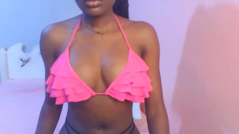 Snapshot of petiteediva chatting on 07/09/26, 02:37 diva online show from 07/09/26, 02:37