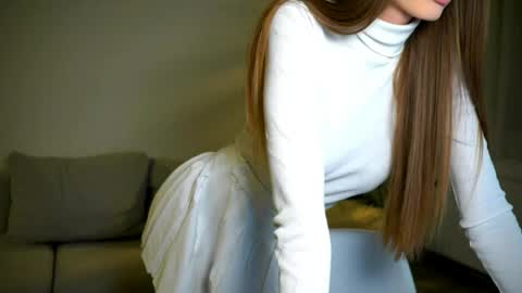 Petitegonwiild online show from 05/17/26, 08:05