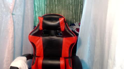 Snapshot of petitehugecockxnxxx chatting on 02/10/25, 07:28 Call me jake online show from 02/10/25, 07:28