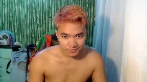 Snapshot of petitehugecockxnxxx chatting on 02/25/25, 03:20 Call me jake online show from 02/25/25, 03:20