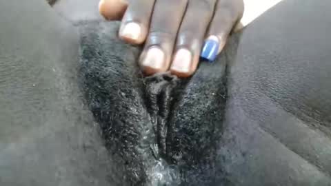 petiteme1 online show from 01/19/25, 07:58