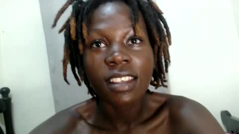 petiteme1 online show from 02/05/26, 02:38