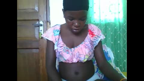 petitesweetchiq online show from 01/06/26, 08:29