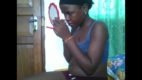 petitesweetchiq online show from 01/09/26, 10:40