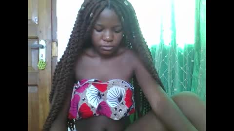 petitesweetchiq online show from 03/08/26, 06:28