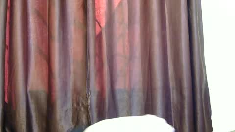 Snapshot of petitevixenn chatting on 07/30/26, 11:42 petitevixenn online show from 07/30/26, 11:42