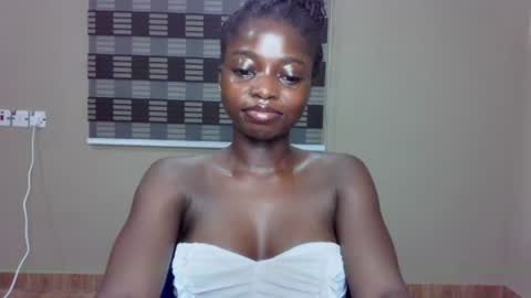 petitexxebony online show from 06/30/26, 07:37