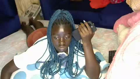 petitte_gyaal online show from 12/01/25, 06:18