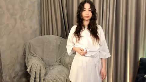 Snapshot of petracilley chatting on 12/14/24, 02:10 Emma online show from 12/14/24, 02:10