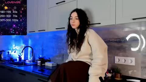 Snapshot of petracilley chatting on 01/07/25, 03:02 Emma online show from 01/07/25, 03:02