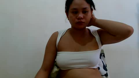 Snapshot of petty_yumii chatting on 06/17/26, 03:31 petty_yumii online show from 06/17/26, 03:31