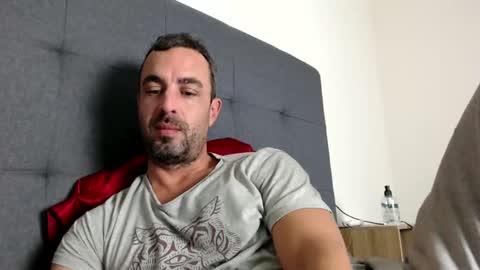 Snapshot of phantasie31 chatting on 12/04/24, 04:27 phantasie31 online show from 12/04/24, 04:27