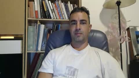 Snapshot of phantasie31 chatting on 10/16/25, 10:11 phantasie31 online show from 10/16/25, 10:11