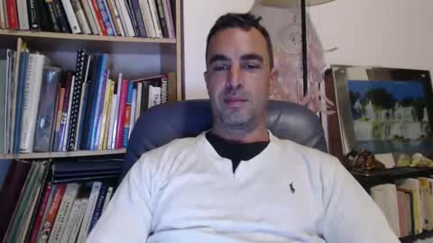 Snapshot of phantasie31 chatting on 10/17/25, 08:44 phantasie31 online show from 10/17/25, 08:44