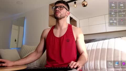 phantom_bigger1 online show from 12/15/25, 01:26