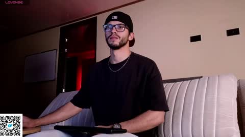 phantom_bigger1 online show from 04/06/26, 04:21