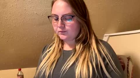 Snapshot of phatassblond chatting on 02/04/25, 03:54 PhatAssBlond online show from 02/04/25, 03:54