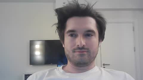 Snapshot of philborison chatting on 06/10/26, 04:06 PhilipBorison online show from 06/10/26, 04:06