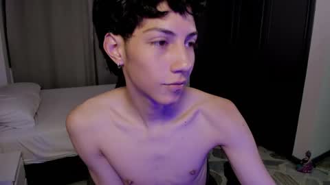 Phil.   INDEPENDENT MODEL online show from 05/18/26, 04:07