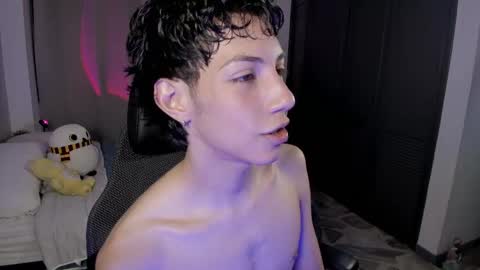 Phil.   INDEPENDENT MODEL online show from 06/02/26, 02:02