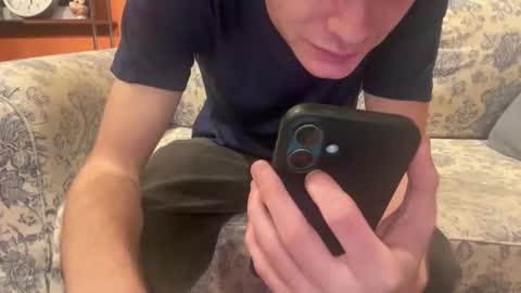 Snapshot of philipperyan18 chatting on 11/18/25, 09:41 Pitaylol online show from 11/18/25, 09:41