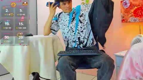 Snapshot of philippsx chatting on 02/18/26, 11:44 PHILLIP online show from 02/18/26, 11:44