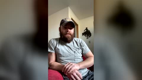 Snapshot of phillipbeech86 chatting on 12/16/25, 09:42 phillipbeech86 online show from 12/16/25, 09:42