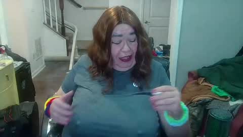 Snapshot of phillyguy195601 chatting on 11/24/25, 11:32 Geri online show from 11/24/25, 11:32