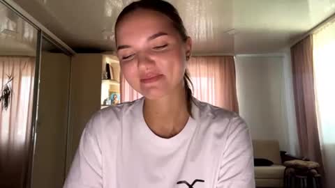 Eva online show from 08/04/26, 11:13