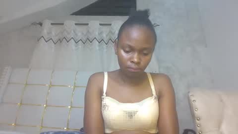 Snapshot of phoebe015 chatting on 02/10/26, 08:35 phoebe online show from 02/10/26, 08:35