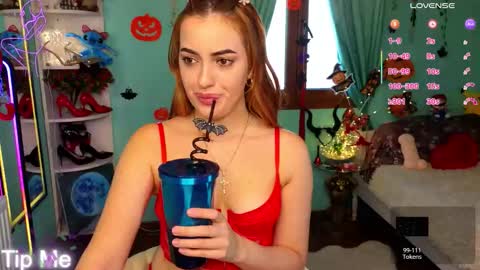 Selena online show from 10/22/25, 07:08