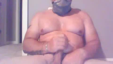 Snapshot of photobug12345 chatting on 09/14/25, 02:33 photobug12345 online show from 09/14/25, 02:33