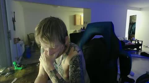 Snapshot of phrostdd chatting on 10/25/25, 02:30 FrankenDaddy online show from 10/25/25, 02:30