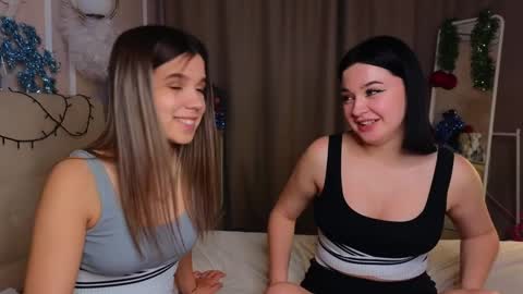 Lora black  and Lili blonde welcome you here online show from 12/27/24, 02:43