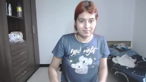 Snapshot of pia_alonzo30 chatting on 04/23/26, 09:50 izzy online show from 04/23/26, 09:50