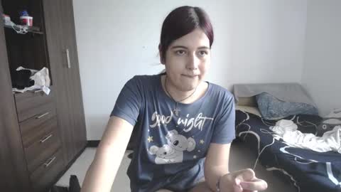 Snapshot of pia_alonzo30 chatting on 05/11/26, 08:06 izzy online show from 05/11/26, 08:06
