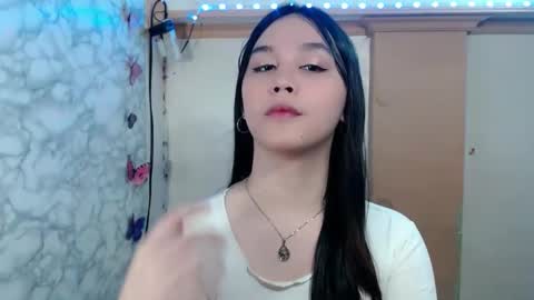Snapshot of pia_intownx chatting on 04/23/26, 05:15 Ms Pia online show from 04/23/26, 05:15