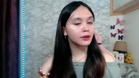 Snapshot of pia_intownx chatting on 06/19/26, 06:18 Ms Pia online show from 06/19/26, 06:18