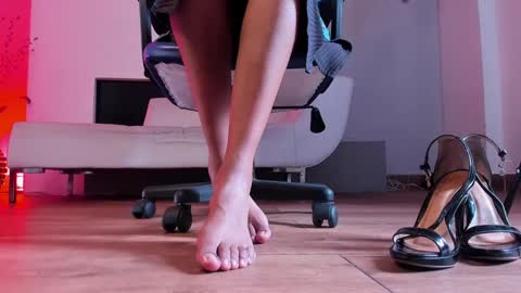    Special Couple Show - WELCOME TO XMAS   5 and 6 December  - 2 at 8 pm COL hour online show from 01/19/25, 07:26